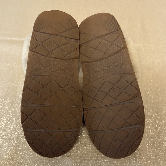 Bearpaw Tan Shearling Slippers - Picture 5 of 5